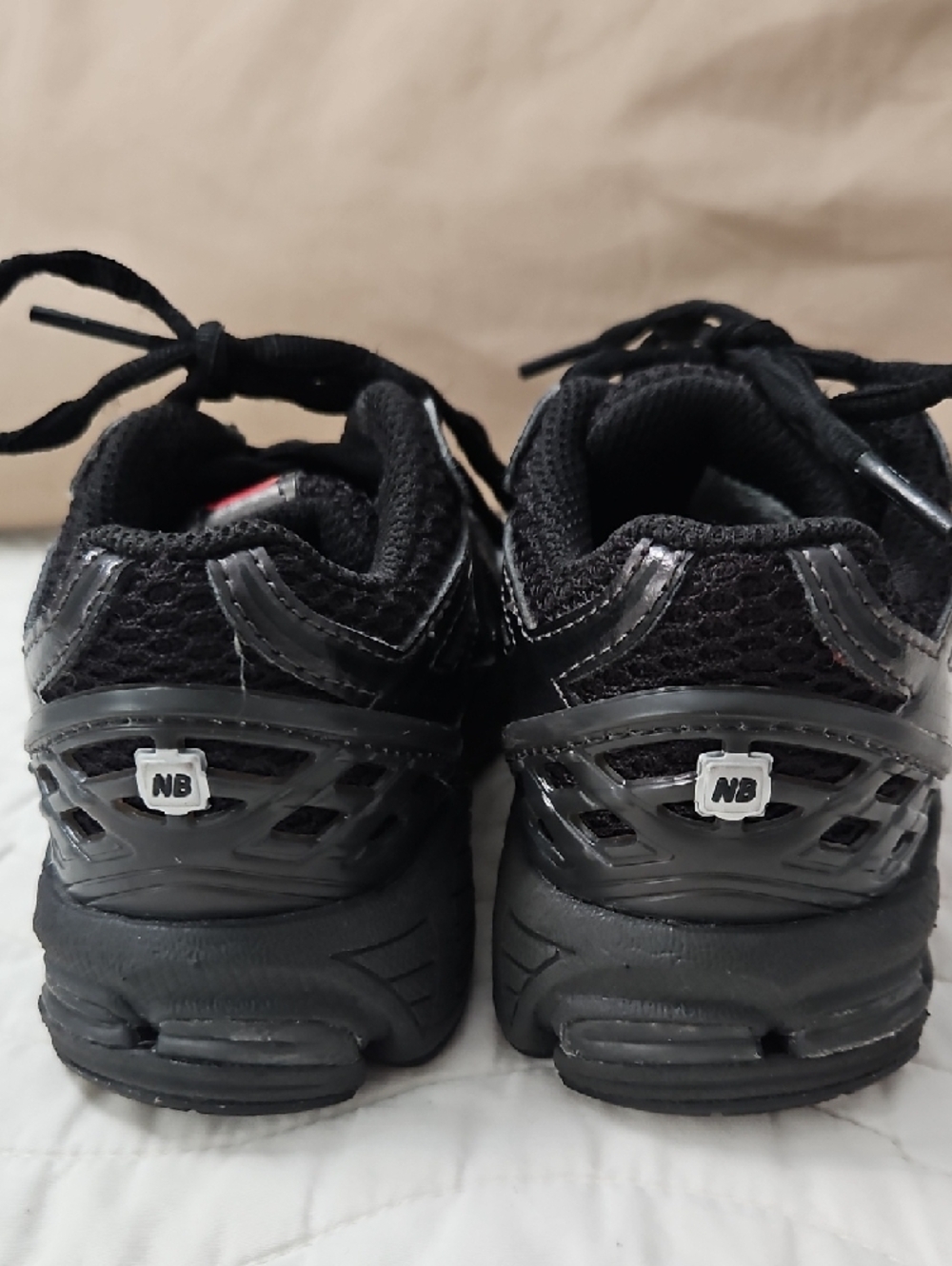 New Balance 1906 Kids Black Sneakers - Picture 2 of 8